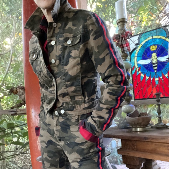 I&M Premium Jeans Jackets & Blazers - I&M Premium jeans, camo jacket with side stripes in navy and red. Size Medium